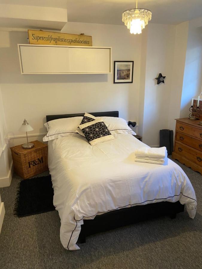 Great Rooms In An Uber Cool Flat! London Bridge Bagian luar foto
