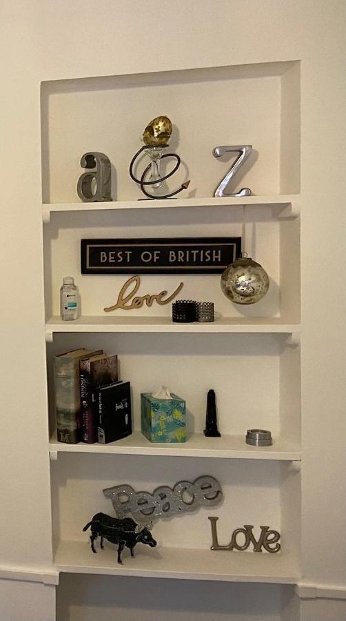 Great Rooms In An Uber Cool Flat! London Bridge Bagian luar foto